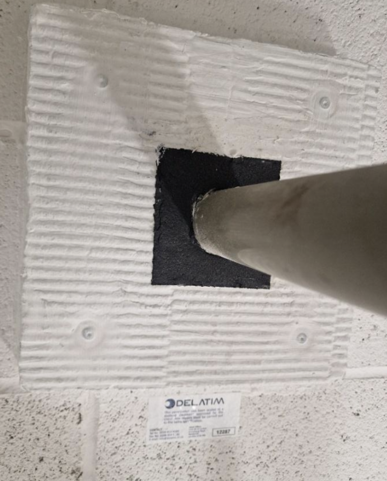 Plastic pipe penetration seal firestopping